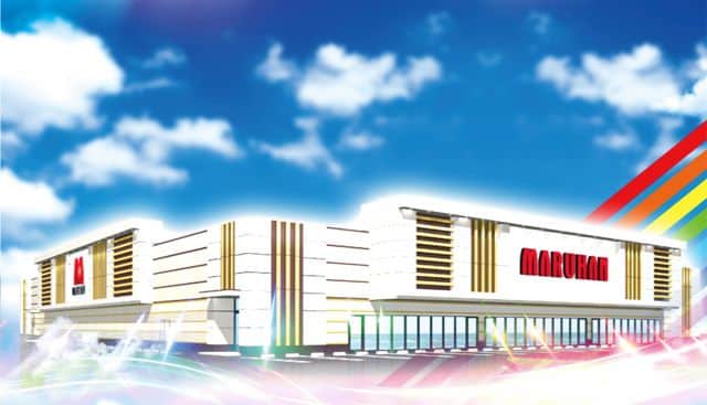 三重県　マルハン鈴鹿店　鈴鹿市　外観写真